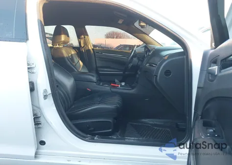 2021 Chrysler 300 300S z USA, uszkodzony, nr VIN 2C3CCABG6MH589081